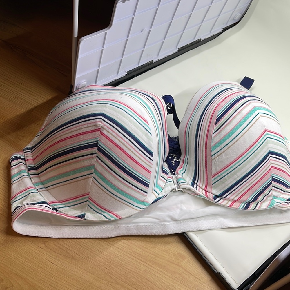 Front Closure Boost Plunge. Cotton